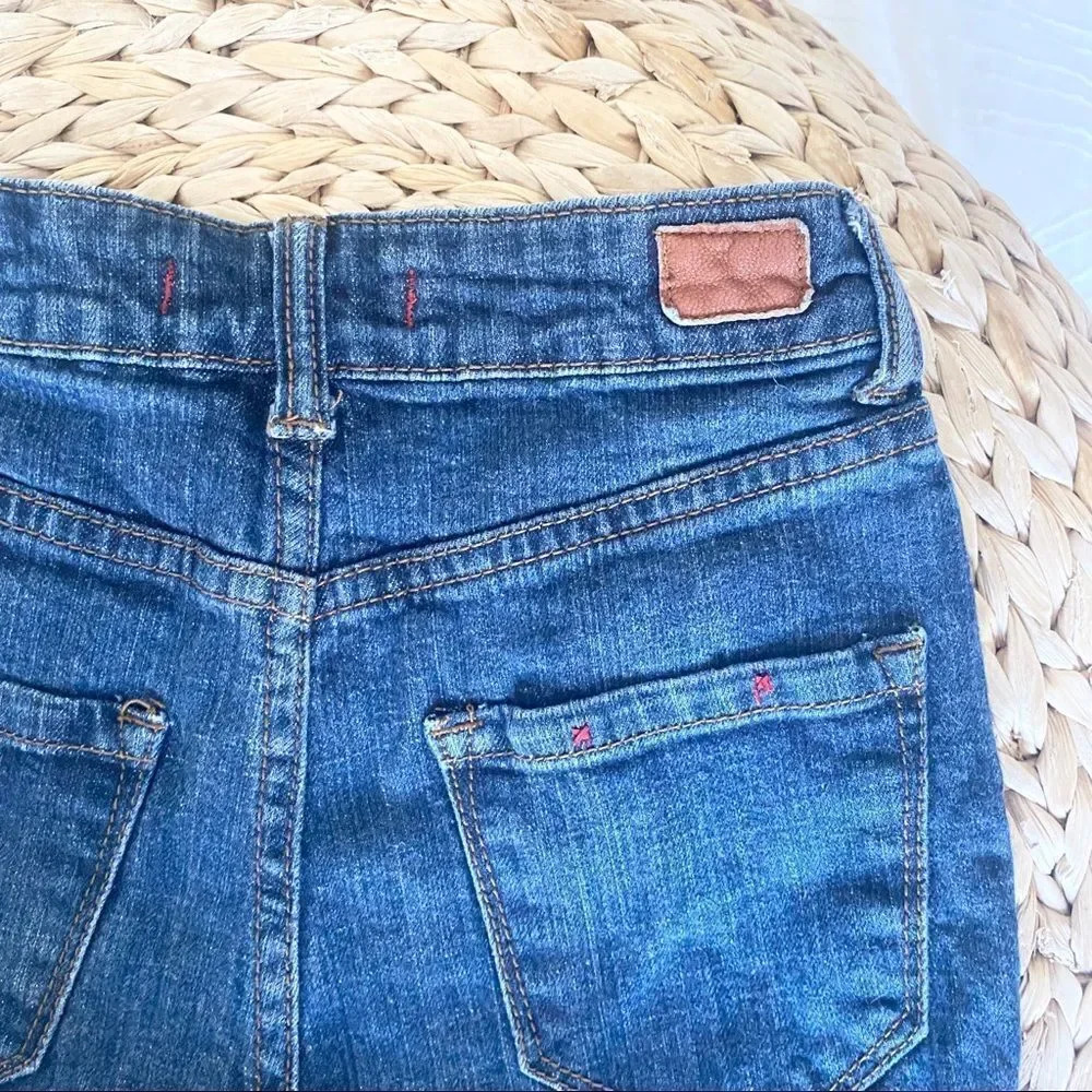 BDG High Rise Women'sĀ Semi Distressed DenimāMiniāShorts - Picture 8 of 9
